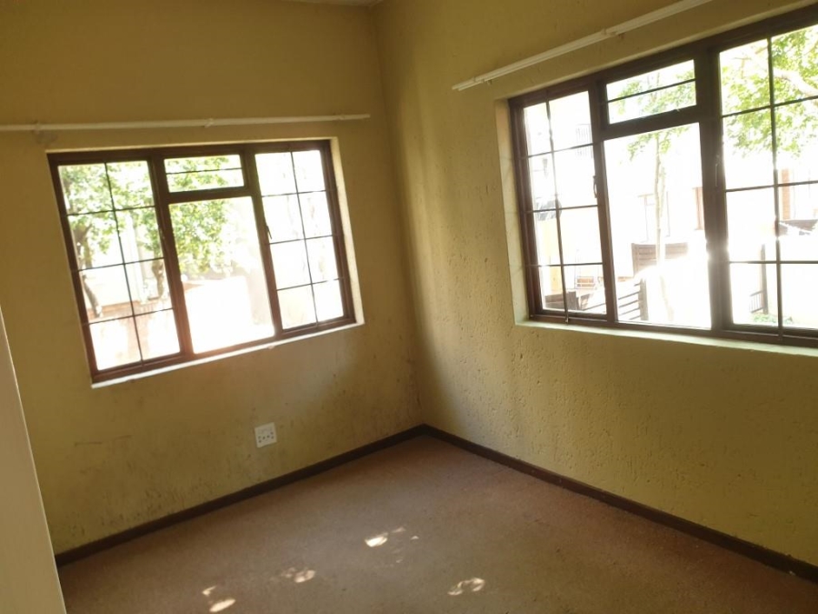 2 Bedroom Property for Sale in Paulshof Gauteng