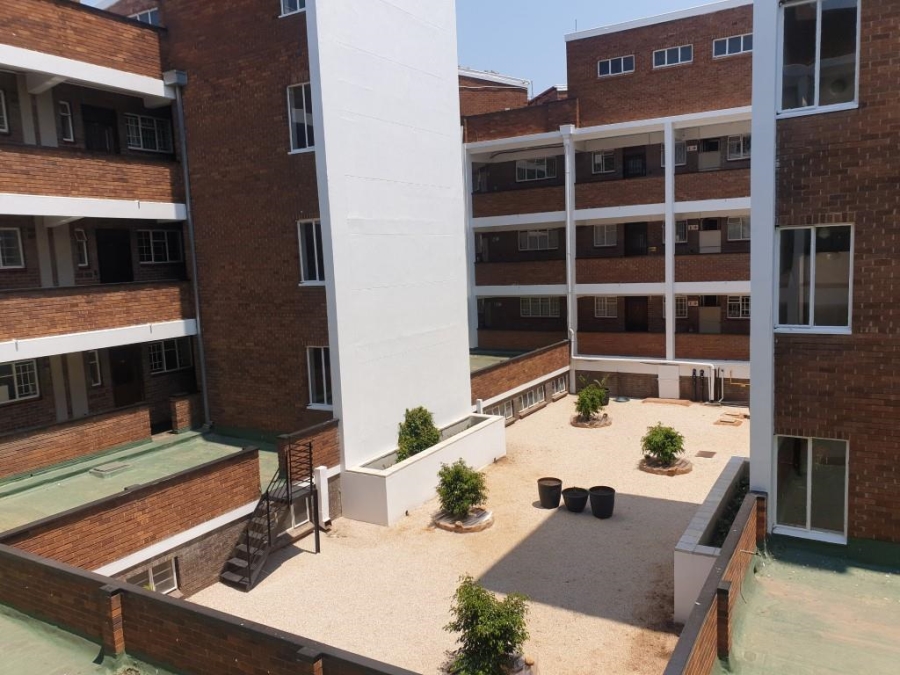 2 Bedroom Property for Sale in Illovo Gauteng