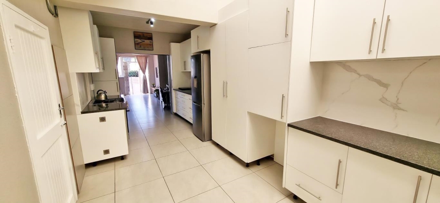 2 Bedroom Property for Sale in Brackenhurst Gauteng