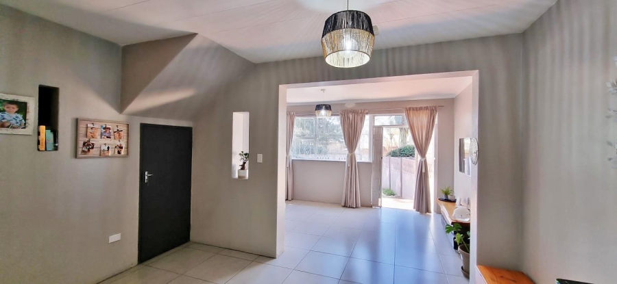 2 Bedroom Property for Sale in Brackenhurst Gauteng