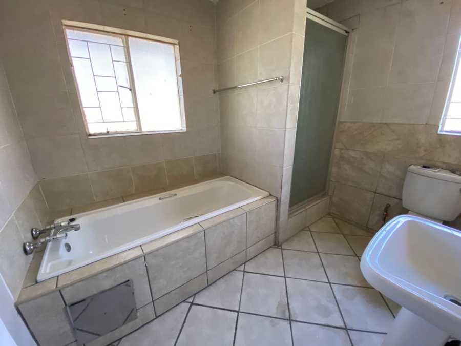 To Let 3 Bedroom Property for Rent in Bridle Park A H Gauteng