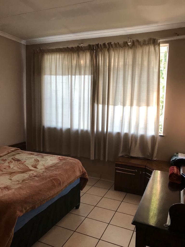 2 Bedroom Property for Sale in Pretoria North Gauteng