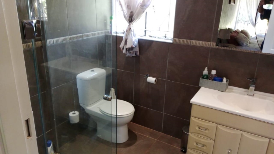 3 Bedroom Property for Sale in Glen Marais Gauteng