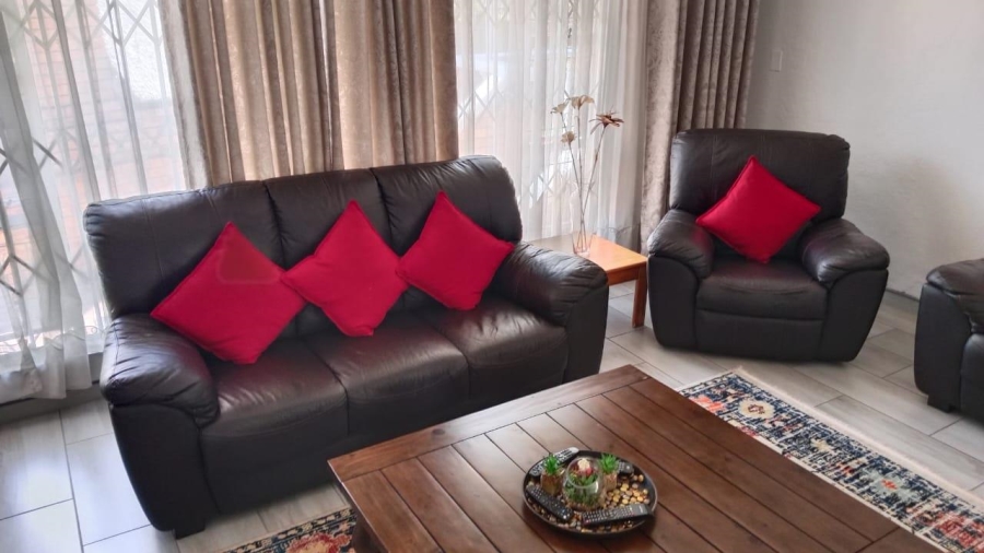 3 Bedroom Property for Sale in Glen Marais Gauteng