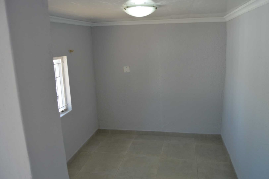 5 Bedroom Property for Sale in Mulbarton Gauteng