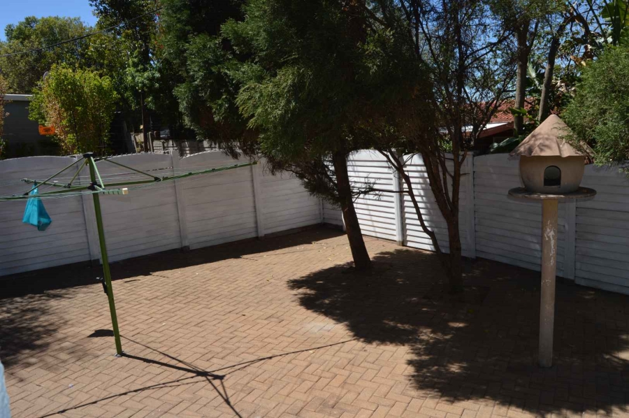 5 Bedroom Property for Sale in Mulbarton Gauteng