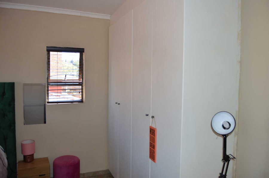 1 Bedroom Property for Sale in Mulbarton Gauteng