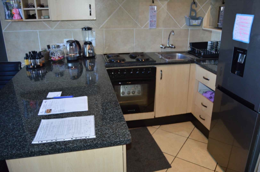 1 Bedroom Property for Sale in Mulbarton Gauteng