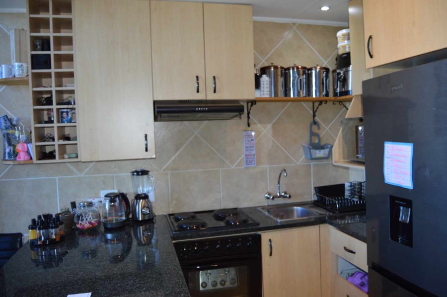 1 Bedroom Property for Sale in Mulbarton Gauteng