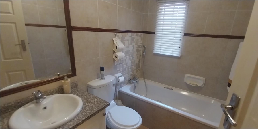 2 Bedroom Property for Sale in Monavoni Gauteng