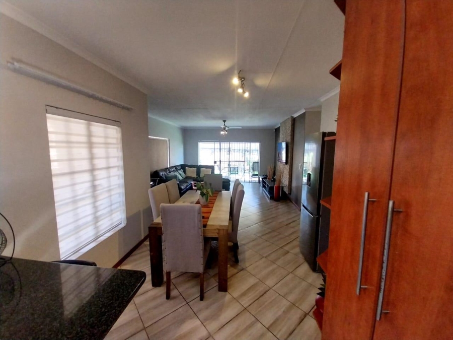 4 Bedroom Property for Sale in Thatchfield Close Gauteng