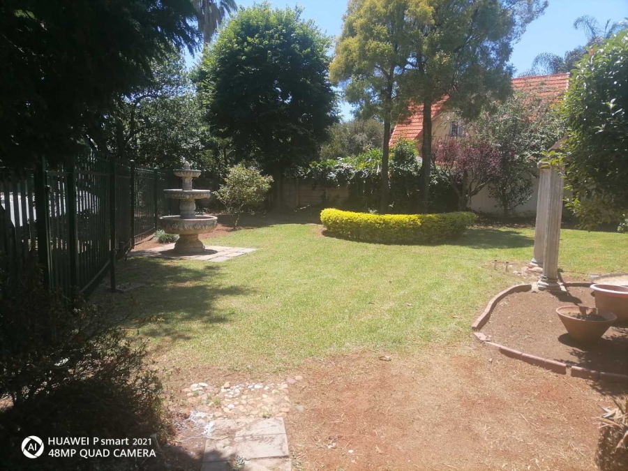 4 Bedroom Property for Sale in Glen Marais Gauteng