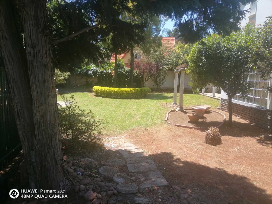 4 Bedroom Property for Sale in Glen Marais Gauteng