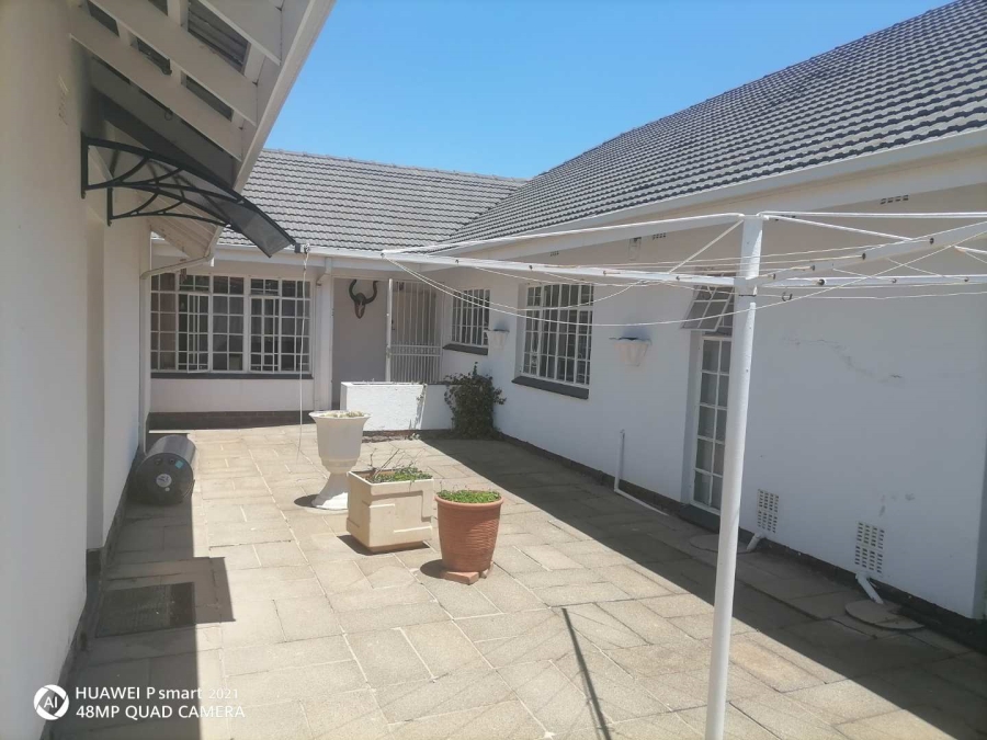 4 Bedroom Property for Sale in Glen Marais Gauteng