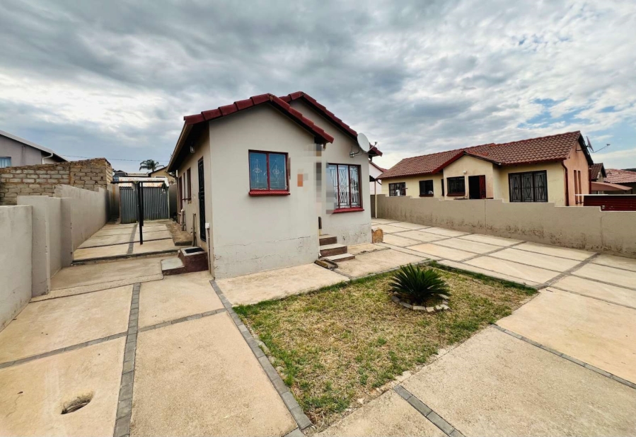 2 Bedroom Property for Sale in Mamelodi Gauteng