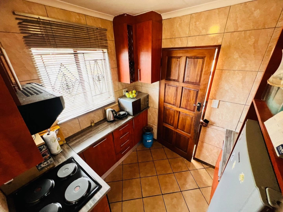 2 Bedroom Property for Sale in Mamelodi Gauteng