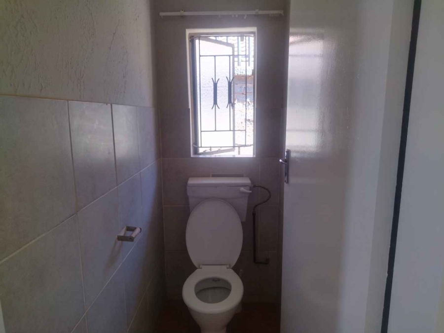 2 Bedroom Property for Sale in Soshanguve WW Gauteng