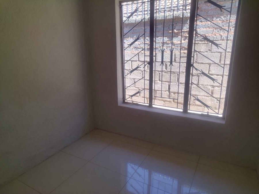 2 Bedroom Property for Sale in Soshanguve WW Gauteng