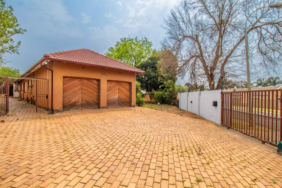 3 Bedroom Property for Sale in Weltevreden Park Gauteng