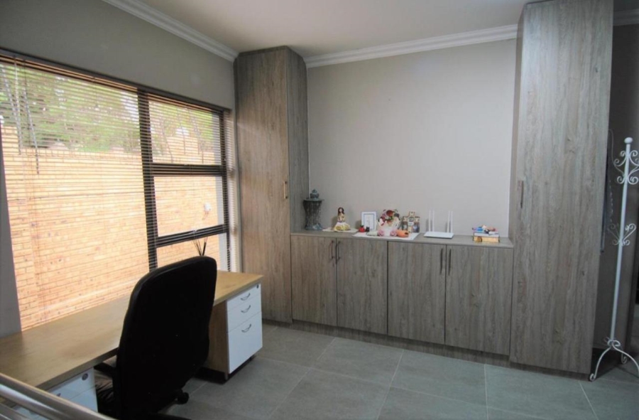 3 Bedroom Property for Sale in Noordheuwel Gauteng