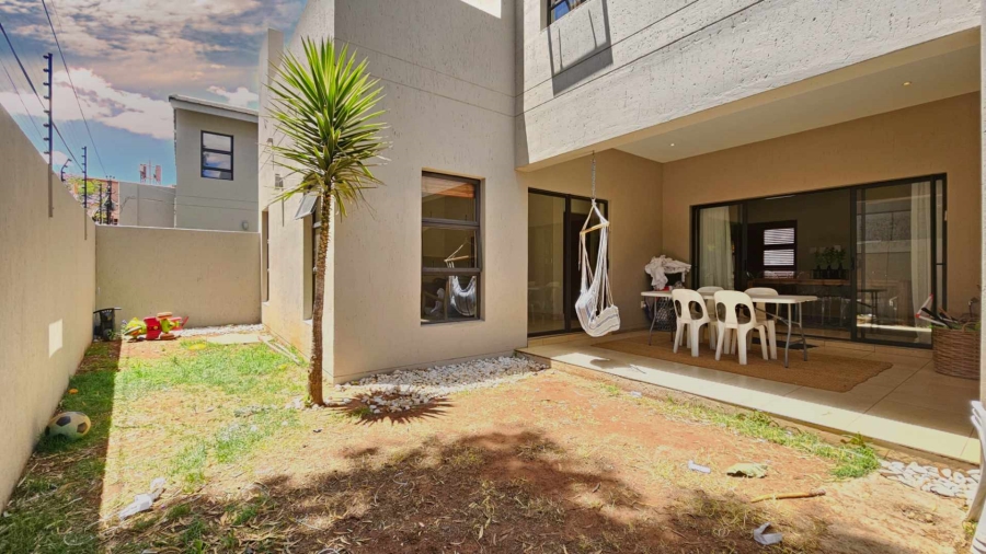 To Let 5 Bedroom Property for Rent in Glenhazel Gauteng