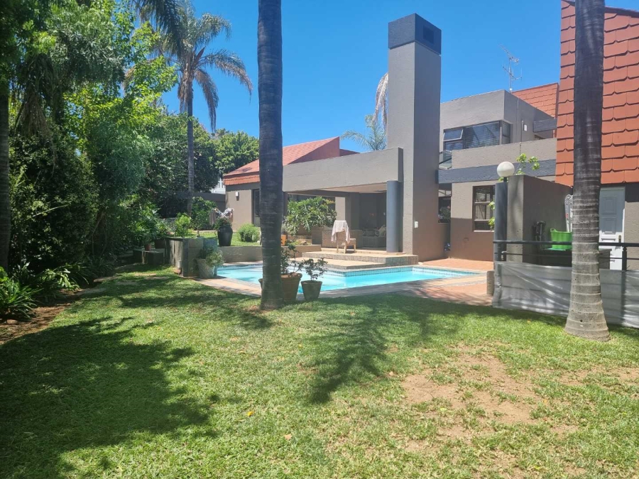 To Let 4 Bedroom Property for Rent in Fourways Gardens Gauteng