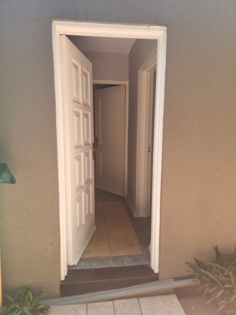 To Let 4 Bedroom Property for Rent in Fourways Gardens Gauteng