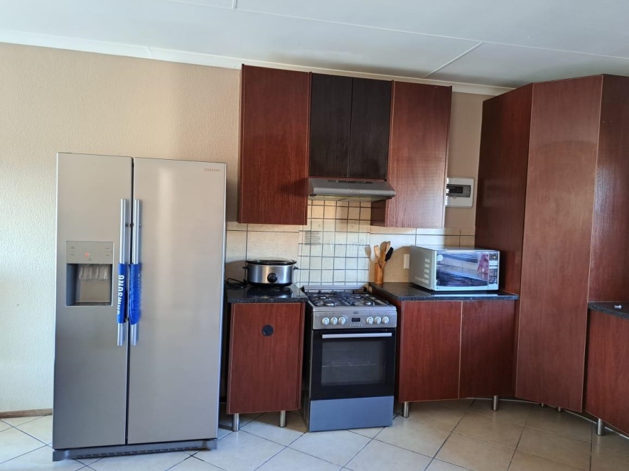 To Let 2 Bedroom Property for Rent in Albertsdal Gauteng