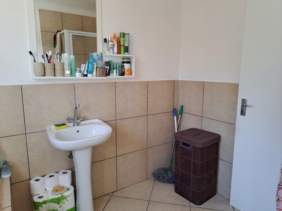 To Let 2 Bedroom Property for Rent in Albertsdal Gauteng