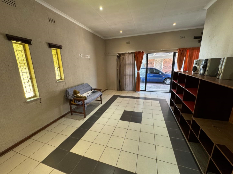 3 Bedroom Property for Sale in Verwoerdpark Gauteng