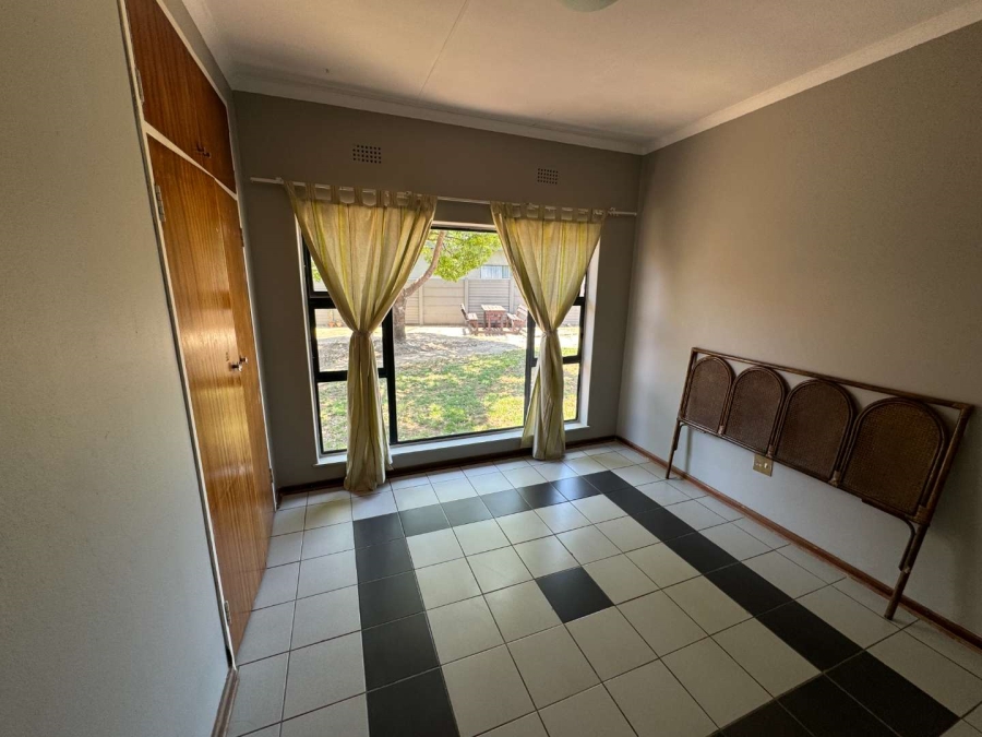 3 Bedroom Property for Sale in Verwoerdpark Gauteng