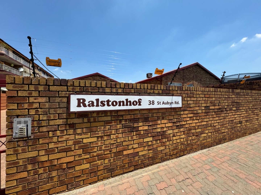 3 Bedroom Property for Sale in New Redruth Gauteng