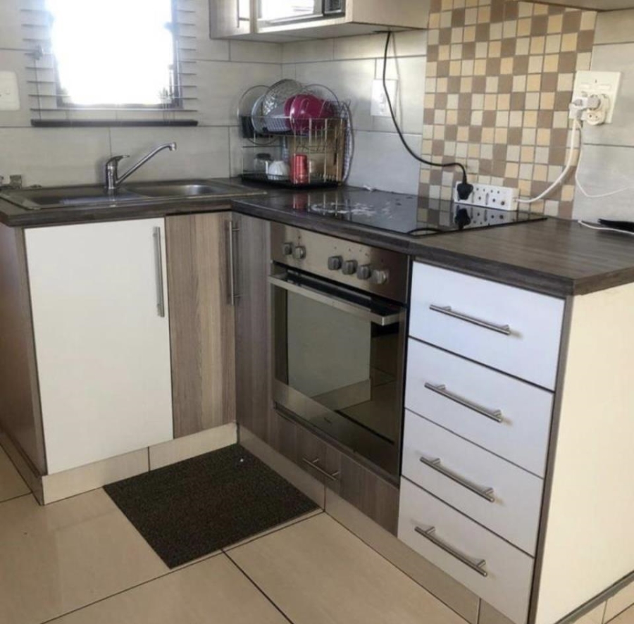 2 Bedroom Property for Sale in Selcourt Gauteng