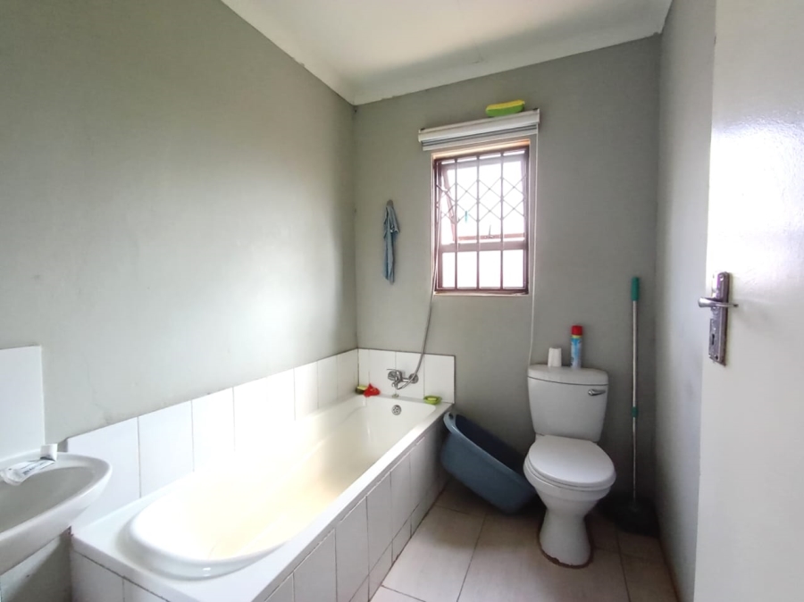 3 Bedroom Property for Sale in Klippoortje Gauteng