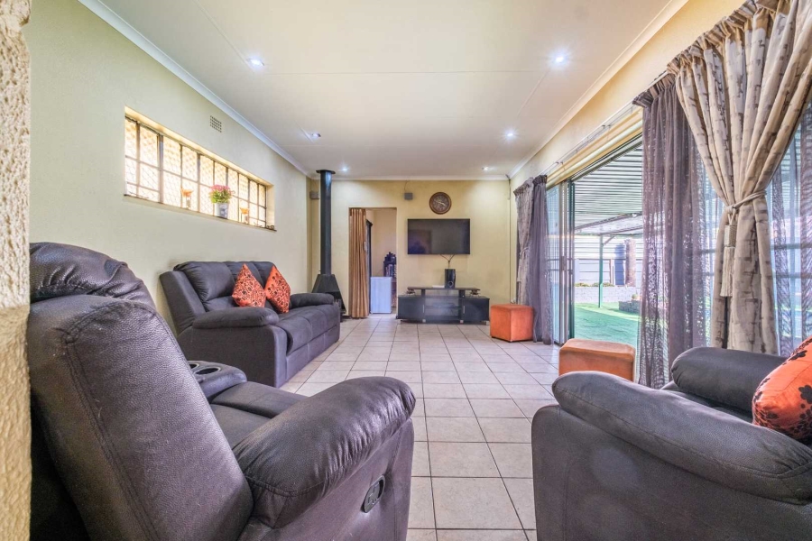 4 Bedroom Property for Sale in Freeway Park Gauteng