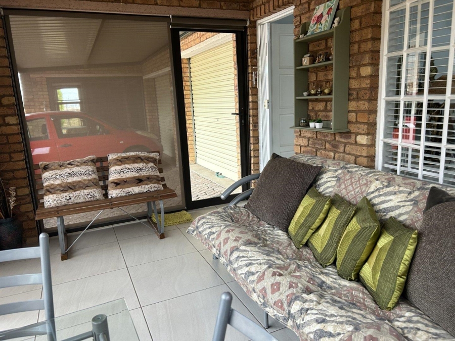 2 Bedroom Property for Sale in Sunair Gauteng