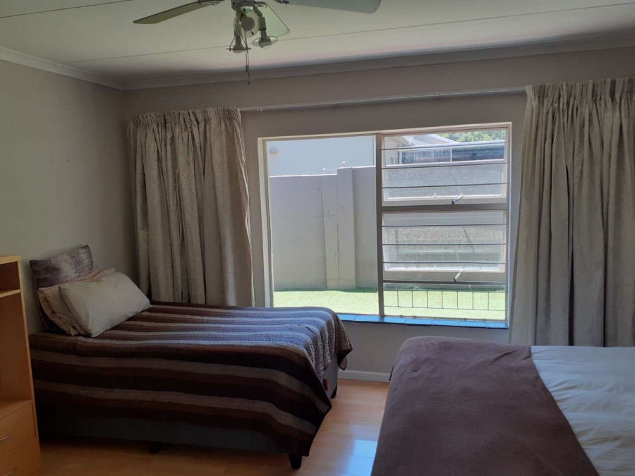 4 Bedroom Property for Sale in Allens Nek Gauteng