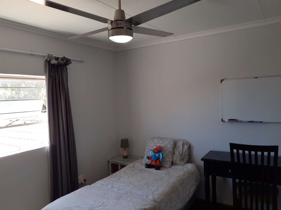 4 Bedroom Property for Sale in Allens Nek Gauteng