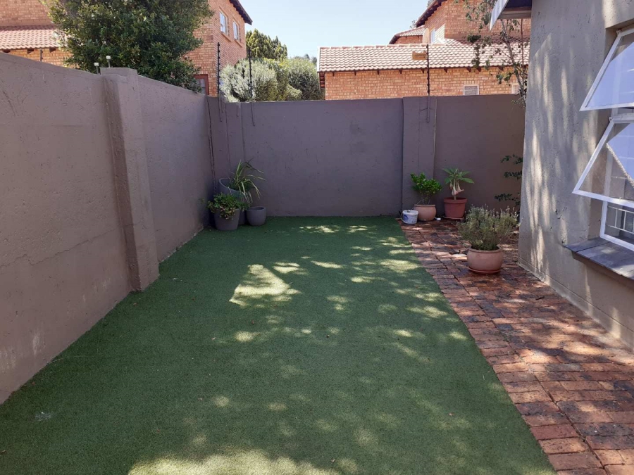 4 Bedroom Property for Sale in Allens Nek Gauteng