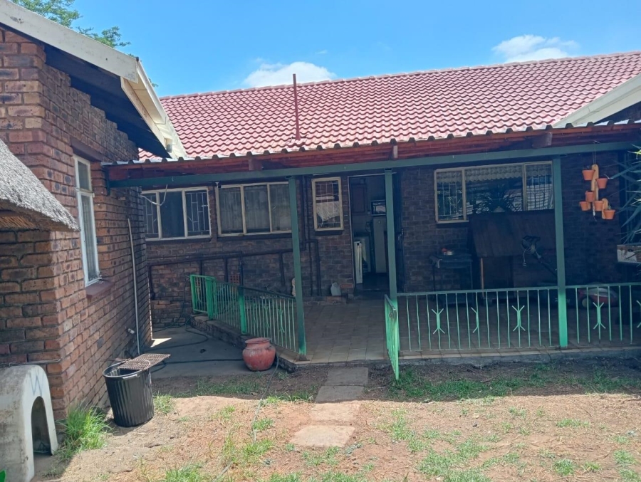 4 Bedroom Property for Sale in Birchleigh North Gauteng