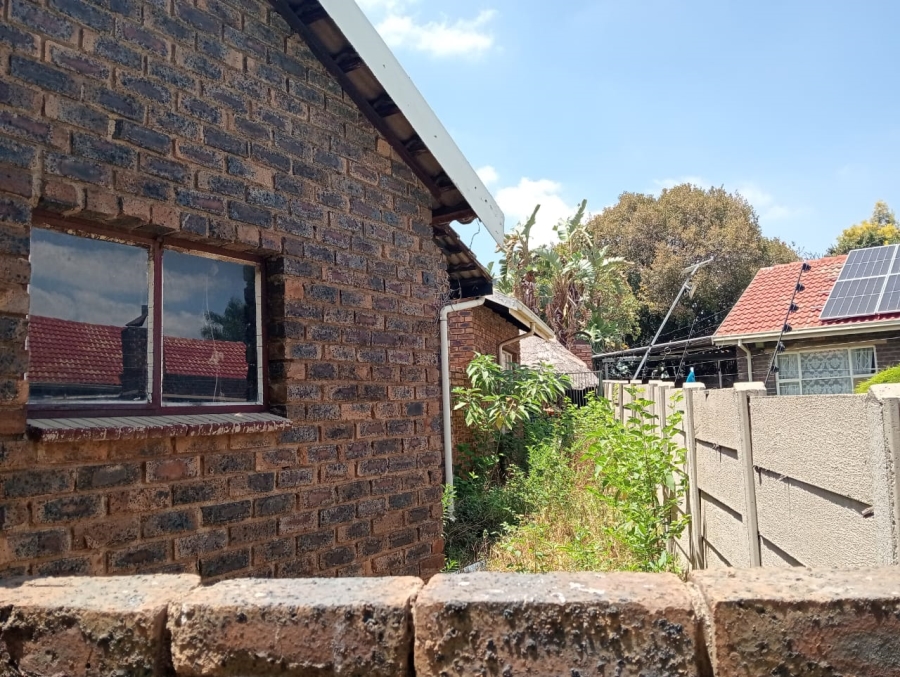 4 Bedroom Property for Sale in Birchleigh North Gauteng