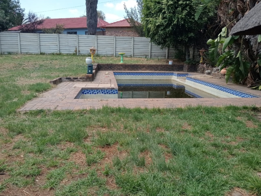 4 Bedroom Property for Sale in Birchleigh North Gauteng