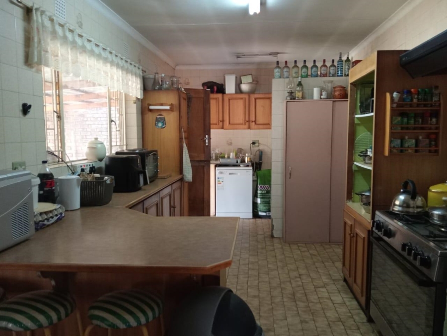 4 Bedroom Property for Sale in Birchleigh North Gauteng