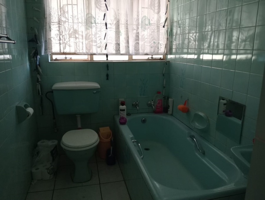 4 Bedroom Property for Sale in Birchleigh North Gauteng