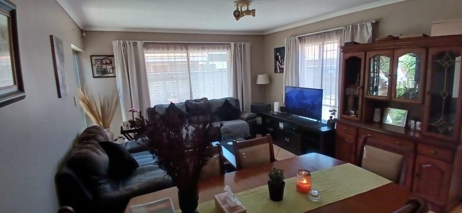 2 Bedroom Property for Sale in Bonaero Park Gauteng