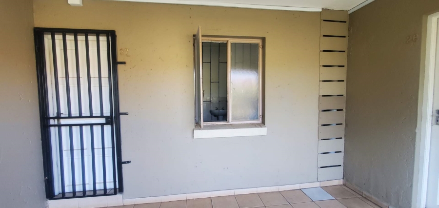 To Let 1 Bedroom Property for Rent in Willowbrook Gauteng