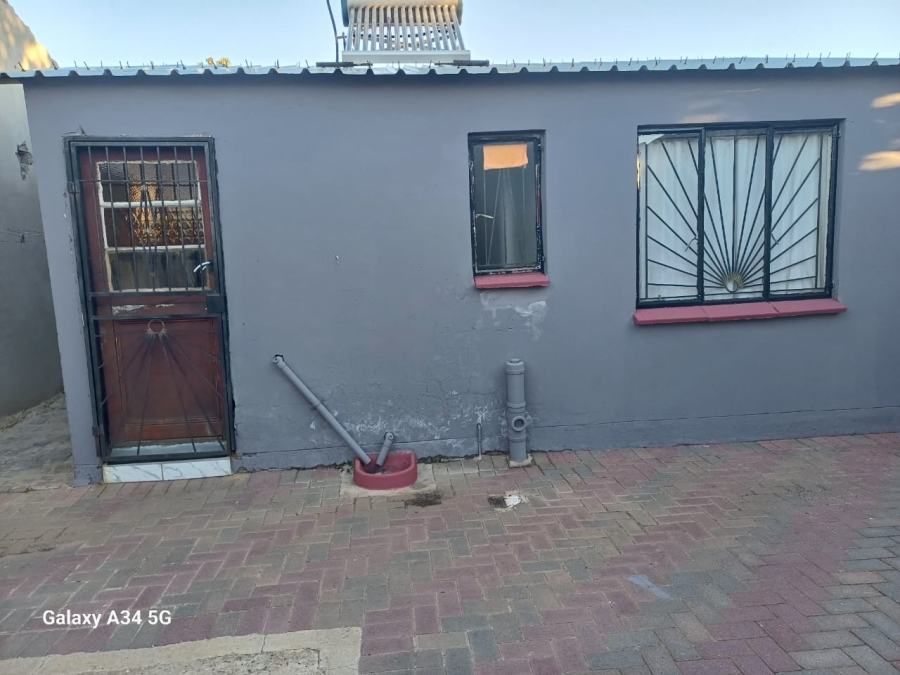 2 Bedroom Property for Sale in Vlakfontein Gauteng