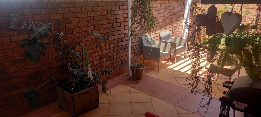 3 Bedroom Property for Sale in New Redruth Gauteng