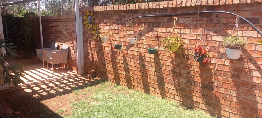 3 Bedroom Property for Sale in New Redruth Gauteng