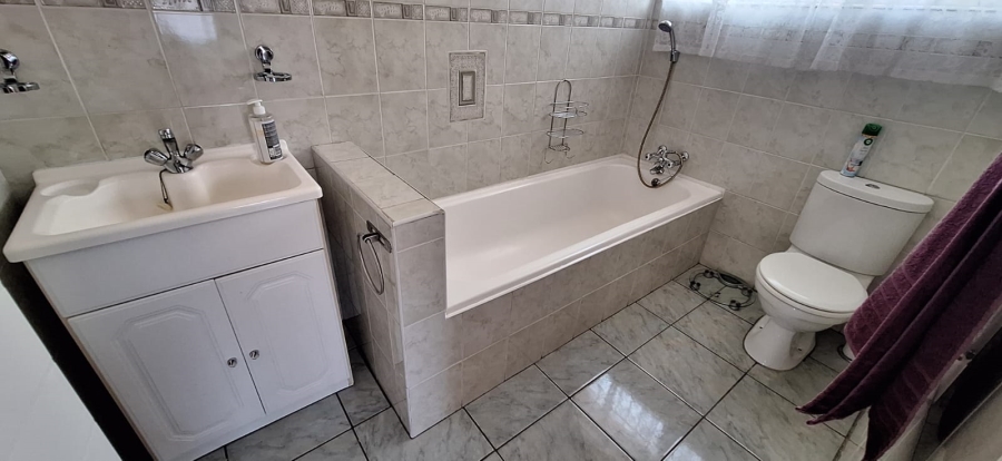 3 Bedroom Property for Sale in South Crest Gauteng